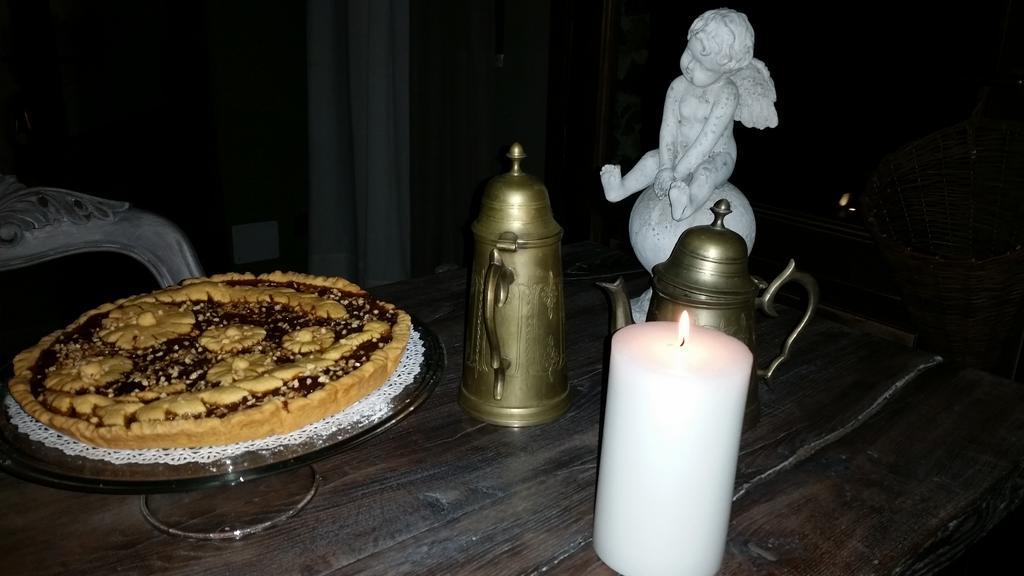 Agriturismo Gocce Di Luna 첼레리구레 외부 사진
