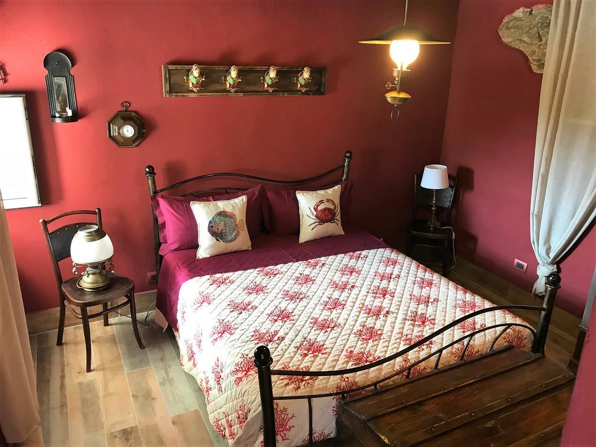 Agriturismo Gocce Di Luna 첼레리구레 외부 사진