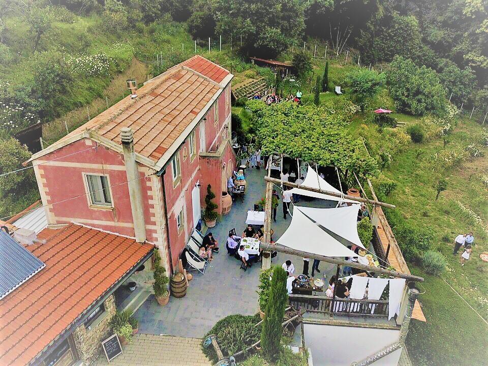 Agriturismo Gocce Di Luna 첼레리구레 외부 사진