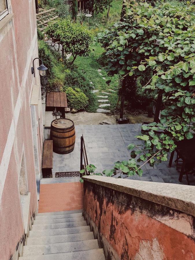 Agriturismo Gocce Di Luna 첼레리구레 외부 사진